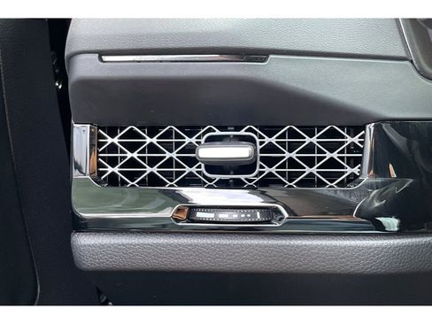 Certified 2023 Honda Accord Touring image 28