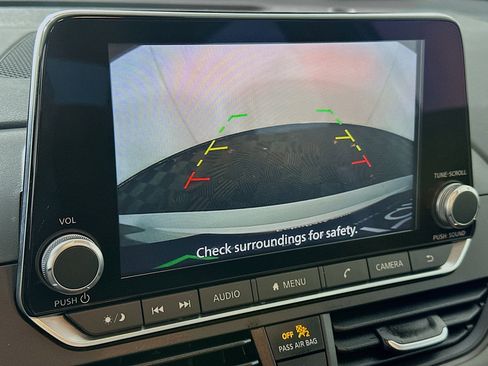 Used 2024 Nissan Altima 2.5 SV image 21