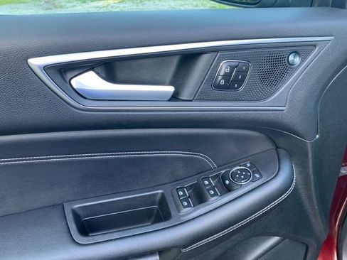 Certified 2022 Ford Edge Titanium AWD/4WD image 22
