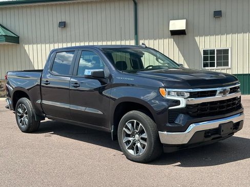 Used 2023 Chevrolet Silverado 1500 LT AWD/4WD image 7