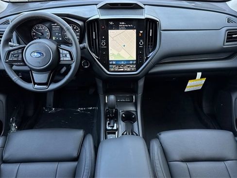 Used 2025 Subaru Ascent Bronze Edition image 10