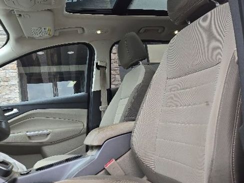Used 2014 Ford Escape SE w/ Equipment Group 201A AWD/4WD image 9