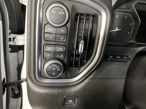 Used 2020 GMC Sierra 2500 AT4 w/ AT4 Premium Package image 10