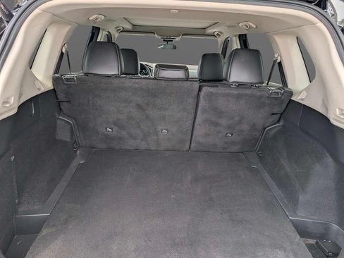 Used 2023 Nissan Rogue SV w/ SV Premium B Package FWD image 13