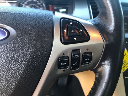 Used 2013 Ford Taurus SEL FWD image 8