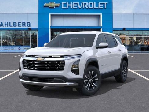 New 2026 Chevrolet Equinox LT w/ Convenience Package II image 6