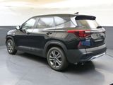 Used 2022 Kia Seltos LX image 3