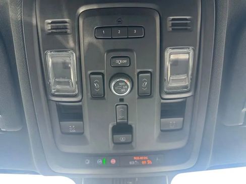 Used 2024 Chevrolet Tahoe Premier w/ Premium Package AWD/4WD image 29