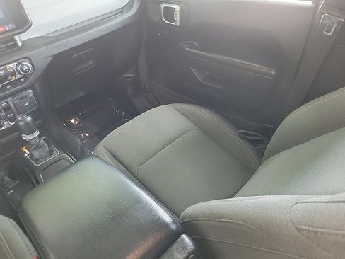 Used 2024 Jeep Wrangler Sport S image 18