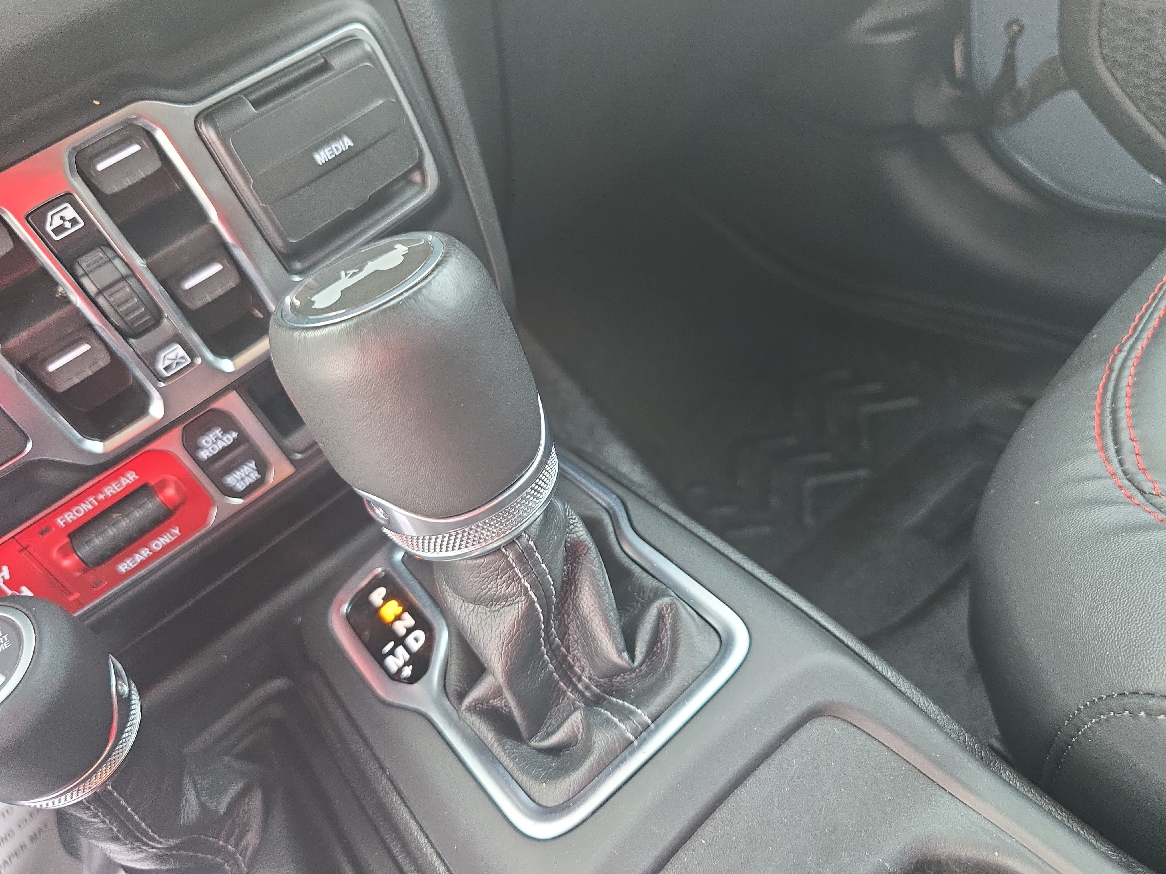 Used 2026 Jeep Wrangler Unlimited Rubicon AWD/4WD image 24