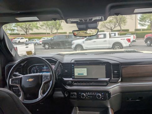 Certified 2024 Chevrolet Silverado 2500 High Country w/ High Country Premium Package image 19