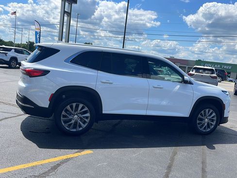 Used 2026 Buick Enclave Preferred AWD/4WD image 6