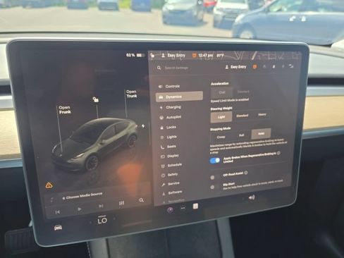 Used 2023 Tesla Model Y Long Range AWD/4WD image 30