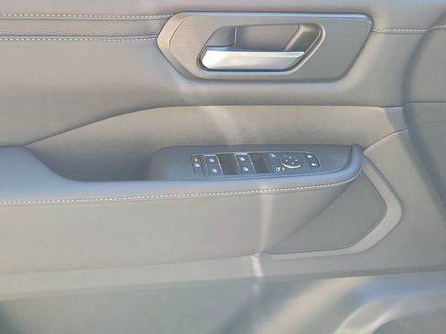 New 2026 Nissan Armada SV image 20