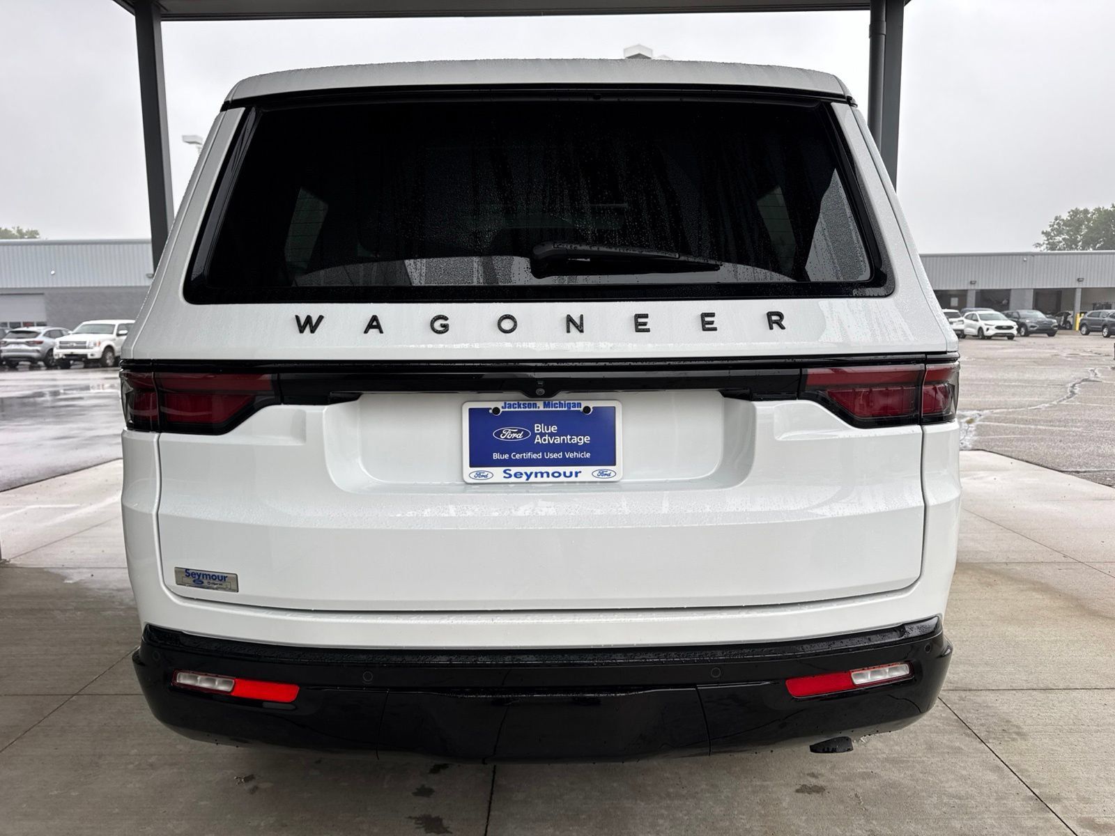 Used 2024 Jeep Wagoneer Series III w/ Premium Group I AWD/4WD image 6