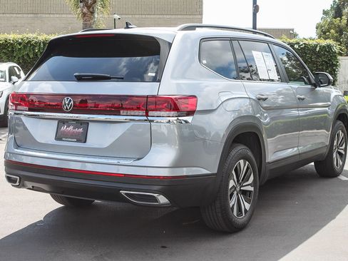 Used 2025 Volkswagen Atlas SE image 6
