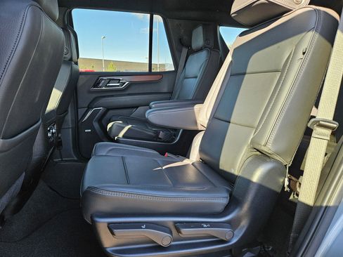 Used 2025 GMC Yukon Denali AWD/4WD image 26