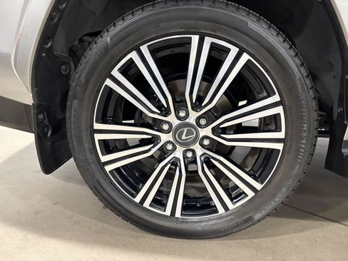 Used 2024 Lexus LX 600 4WD w/ Luxury Package image 48