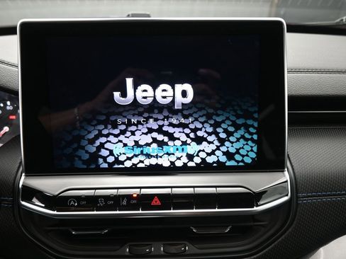 New 2026 Jeep Compass Latitude AWD/4WD image 4