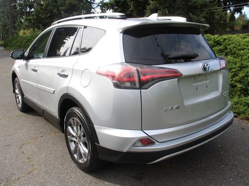 Used 2016 Toyota RAV4 Limited w/ Advanced Technology Package AWD/4WD image 4