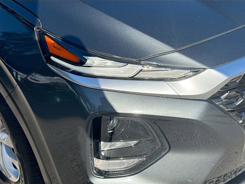 Used 2020 Hyundai Santa Fe SE image 31