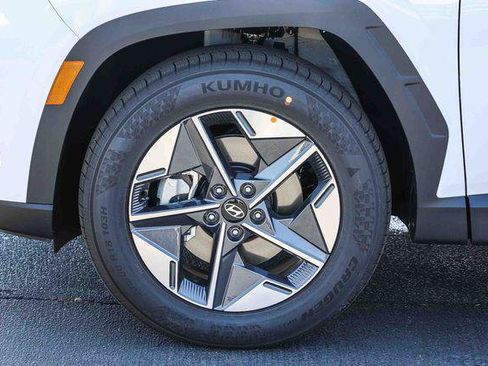 New 2026 Hyundai Tucson SEL FWD image 9