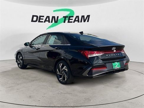 Certified 2024 Hyundai Elantra SEL w/ Convenience Package image 6