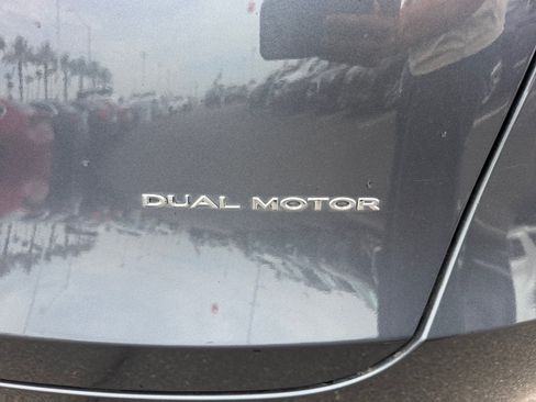 Used 2021 Tesla Model Y Long Range AWD/4WD image 24