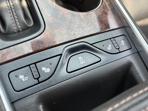 Used 2014 Chevrolet Impala LT w/ Premium Seating Package FWD image 20