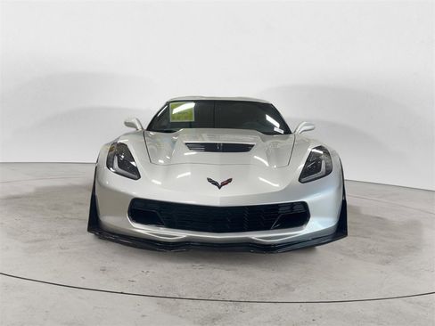 Used 2015 Chevrolet Corvette Z06 w/ 3LZ Preferred Equipment Group image 8