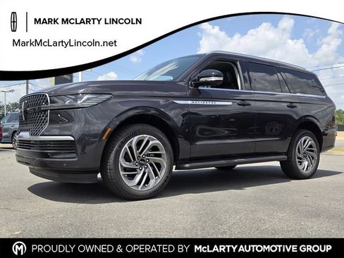 New 2027 Lincoln Navigator Premiere RWD image 1