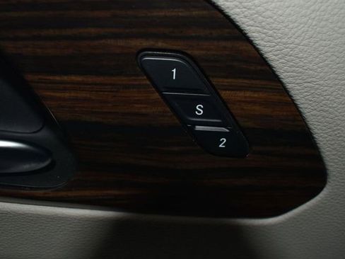 Used 2023 Chrysler Pacifica Limited FWD image 14