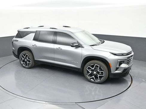 New 2026 Chevrolet Traverse High Country w/ LPO, Floor Liner Package FWD image 63