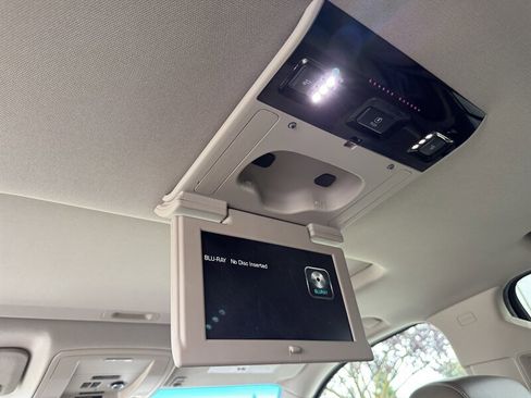 Used 2015 Chevrolet Tahoe LTZ image 27