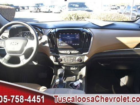Certified 2023 Chevrolet Traverse Premier image 3