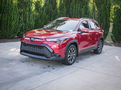 Used 2023 Toyota Corolla Cross SE AWD/4WD image 5