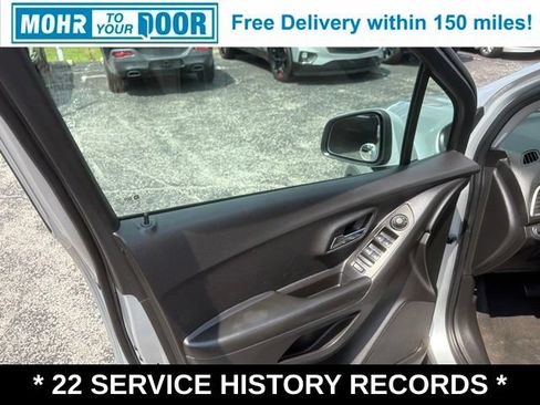 Used 2021 Chevrolet Trax LS AWD/4WD image 12