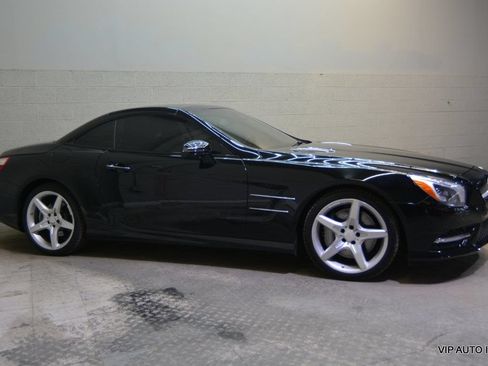 Used 2013 Mercedes-Benz SL 550 image 32