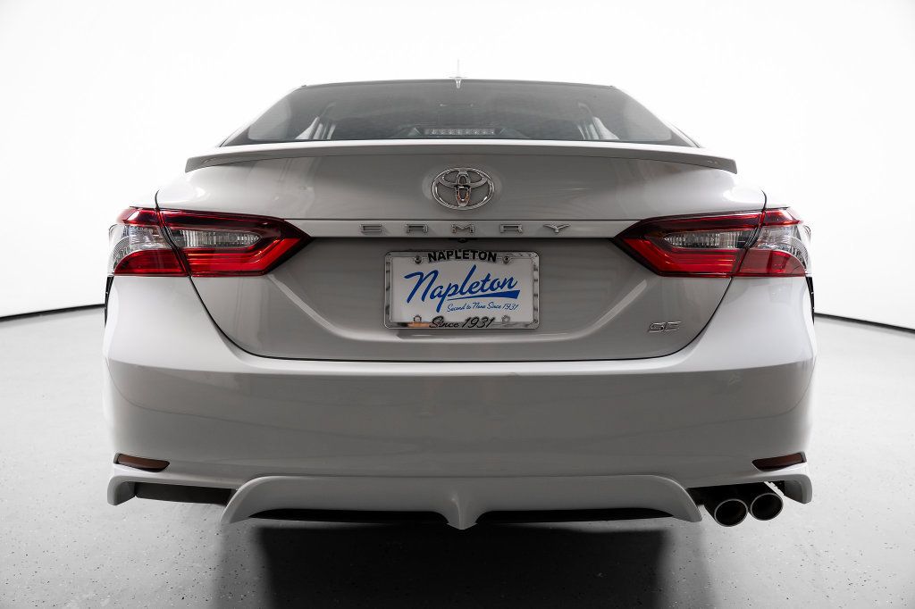 Used 2024 Toyota Camry SE FWD image 11