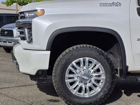 Used 2020 Chevrolet Silverado 2500 High Country w/ Technology Package image 10