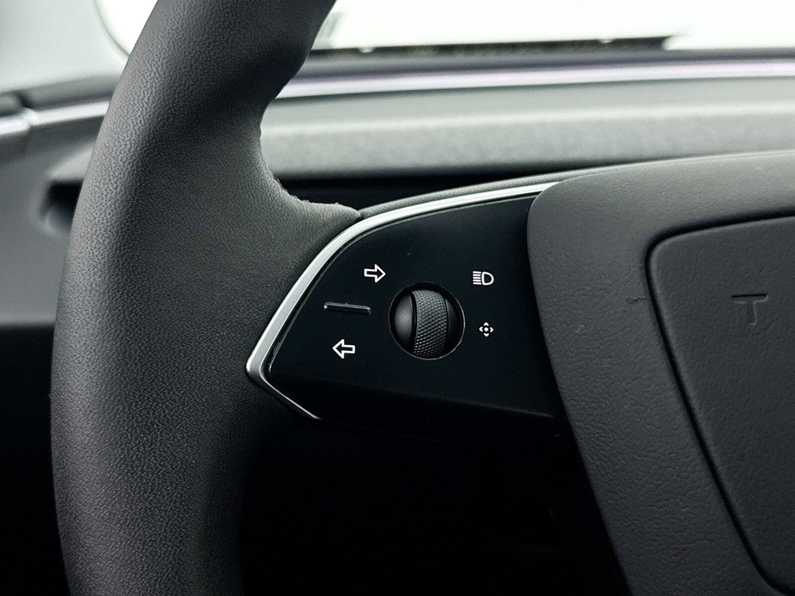 Used 2025 Tesla Model 3 Long Range RWD image 37