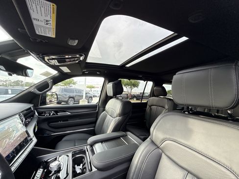 New 2026 Jeep Grand Wagoneer L Summit AWD/4WD image 20
