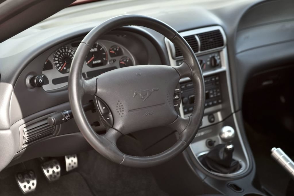 Used 2003 Ford Mustang Mach 1 RWD image 32