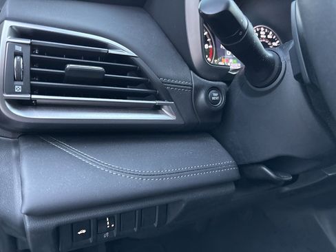 Used 2024 Subaru Legacy Limited image 12