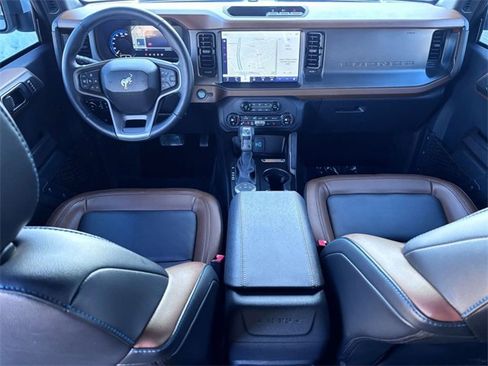 Used 2024 Ford Bronco Outer Banks image 25