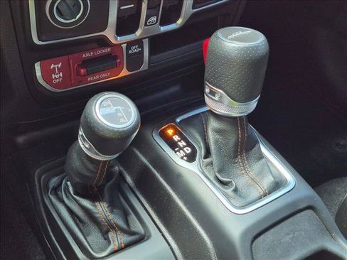 Used 2023 Jeep Gladiator Mojave w/ LED Lighting Group AWD/4WD image 12