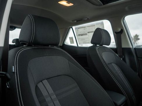 New 2026 Hyundai Venue SEL FWD image 11