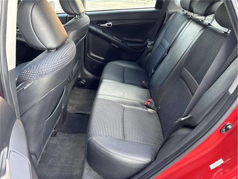 Used 2009 Pontiac Vibe GT image 12