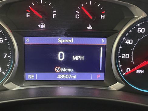 Used 2022 Chevrolet Equinox RS w/ Infotainment Package AWD/4WD image 36