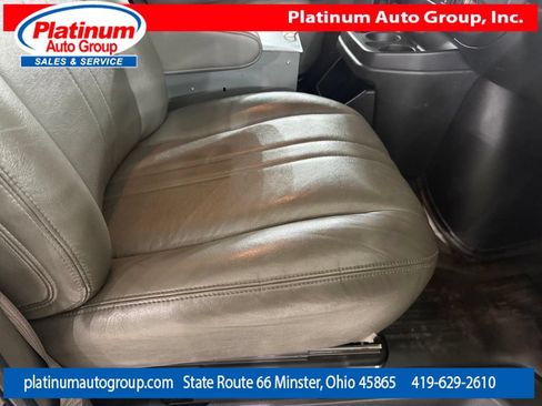 Used 2016 Chevrolet Express 3500 Extended RWD image 38